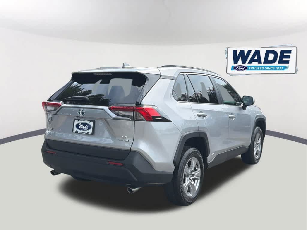 Used 2024 Toyota RAV4 LE AWD/4WD image 5