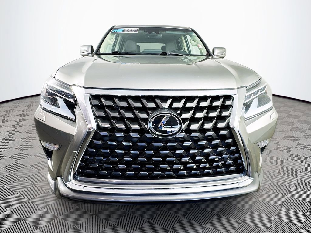Used 2023 Lexus GX 460 Premium w/ Accessory Package AWD/4WD image 2