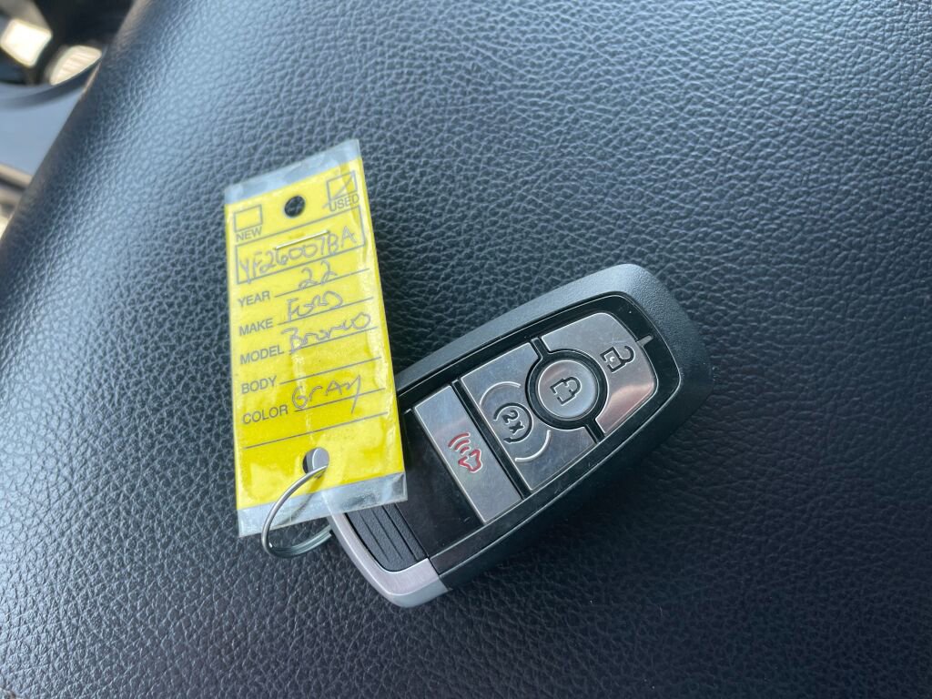 Used 2022 Ford Bronco Outer Banks image 4