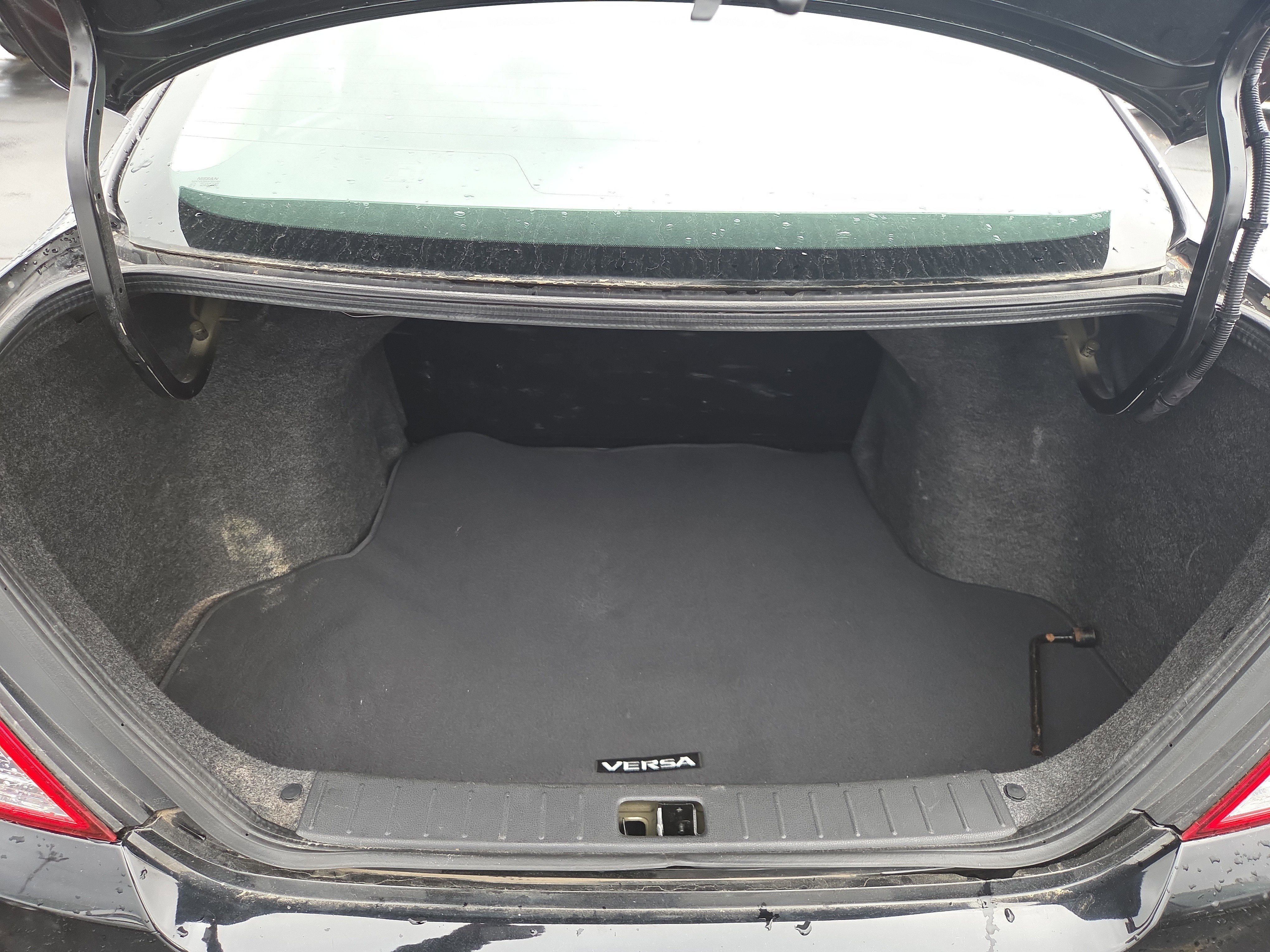 Used 2018 Nissan Versa S Plus FWD image 14