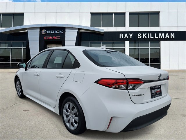 Used 2024 Toyota Corolla LE image 4