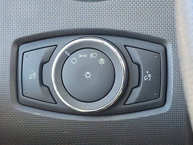 Used 2023 Ford F650 2WD Regular Cab Super Duty image 29