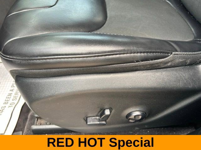 Used 2019 Jeep Cherokee Latitude Plus AWD/4WD image 14