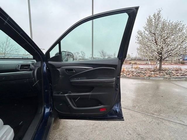 Used 2023 Honda Passport EX-L image 28