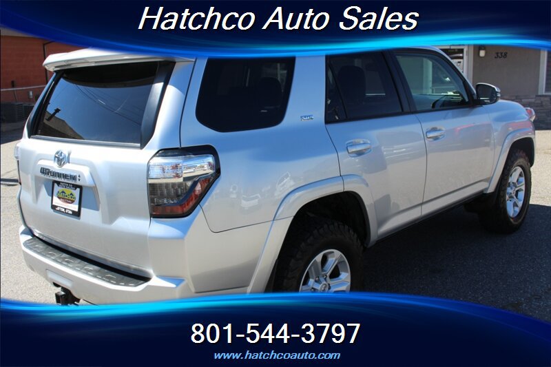 Used 2022 Toyota 4Runner SR5 Premium AWD/4WD image 5
