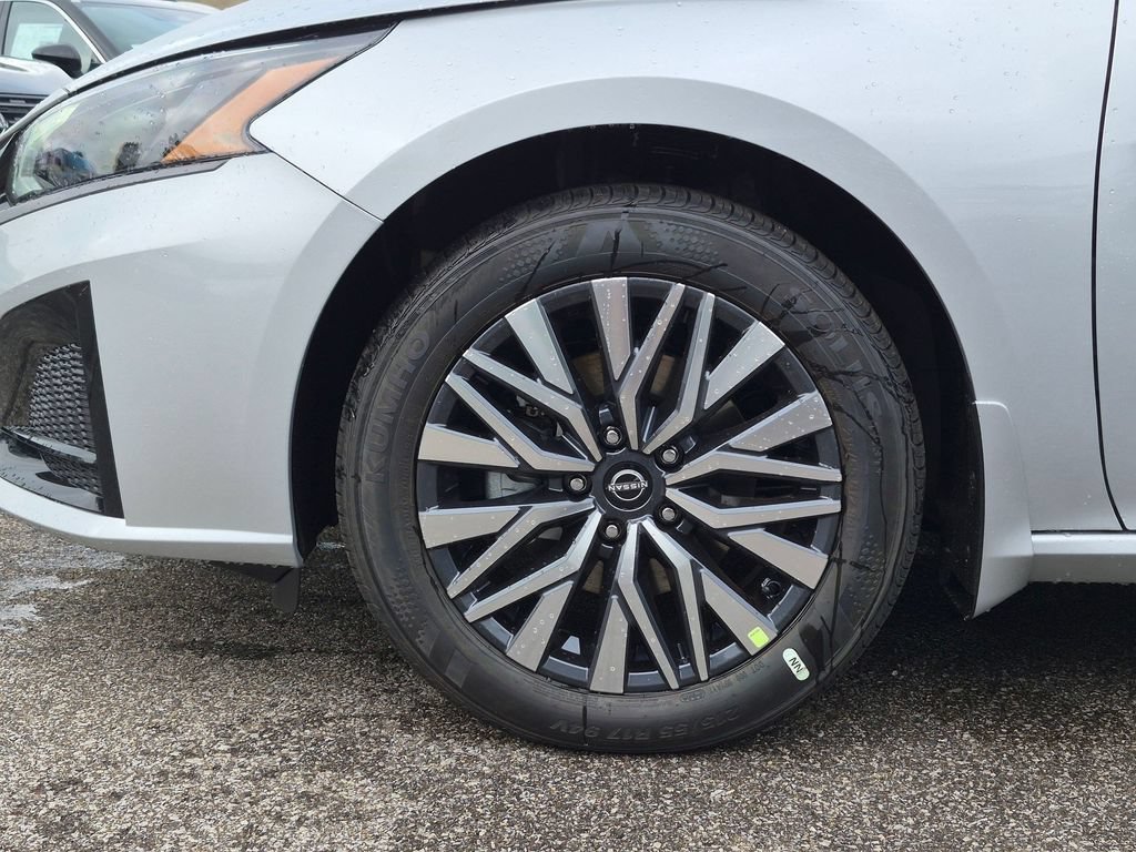 New 2026 Nissan Altima 2.5 SV AWD/4WD image 13