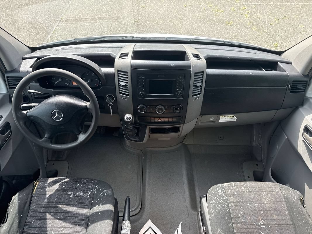 Used 2018 Mercedes-Benz Sprinter 2500 image 21