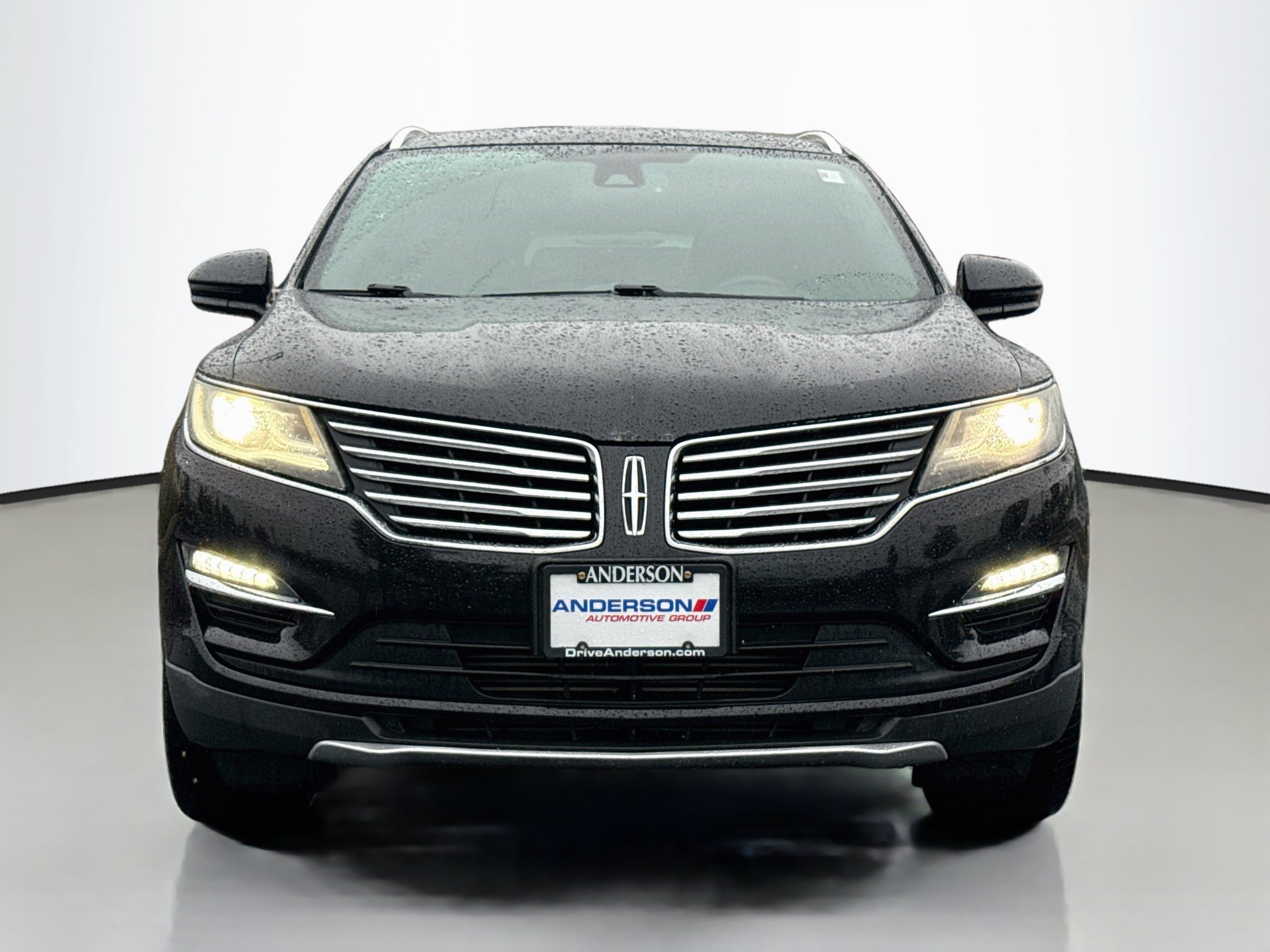 Used 2017 Lincoln MKC Reserve w/ Lincoln MKC Climate Package AWD/4WD image 2