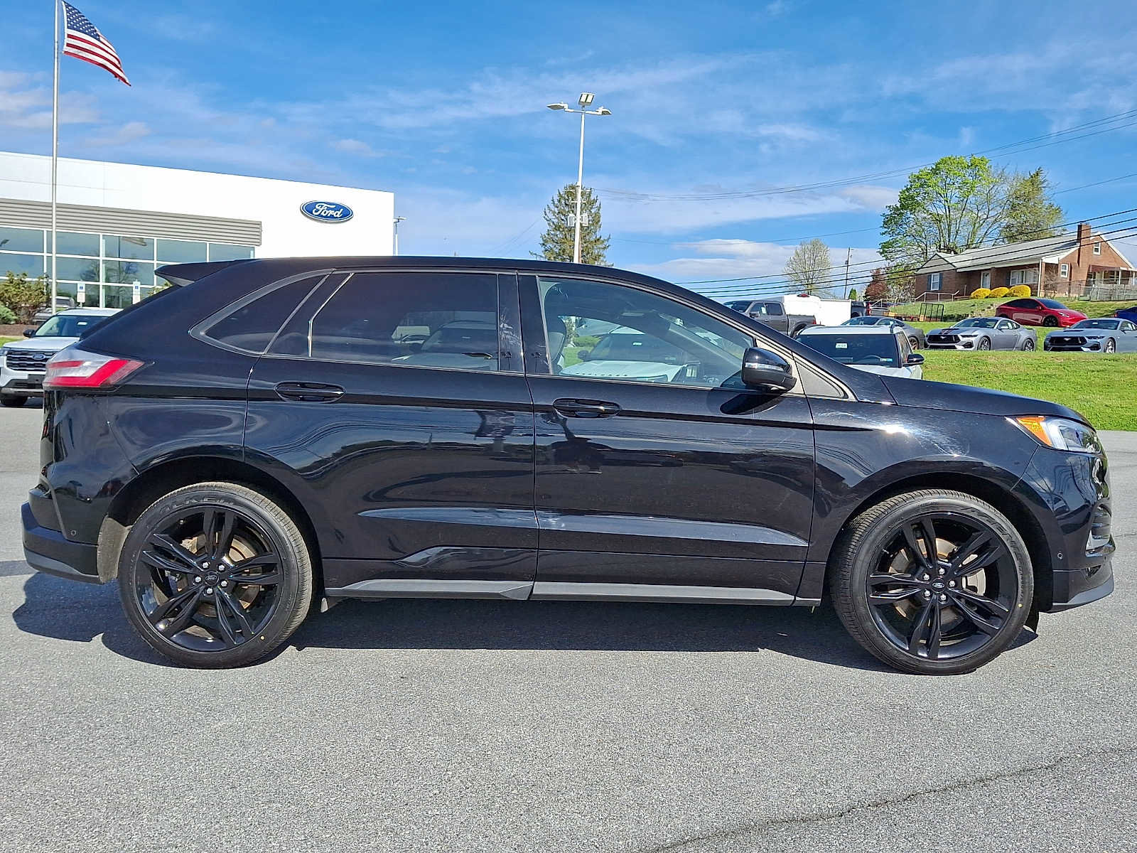 Used 2022 Ford Edge ST w/ Equipment Group 401A AWD/4WD image 7