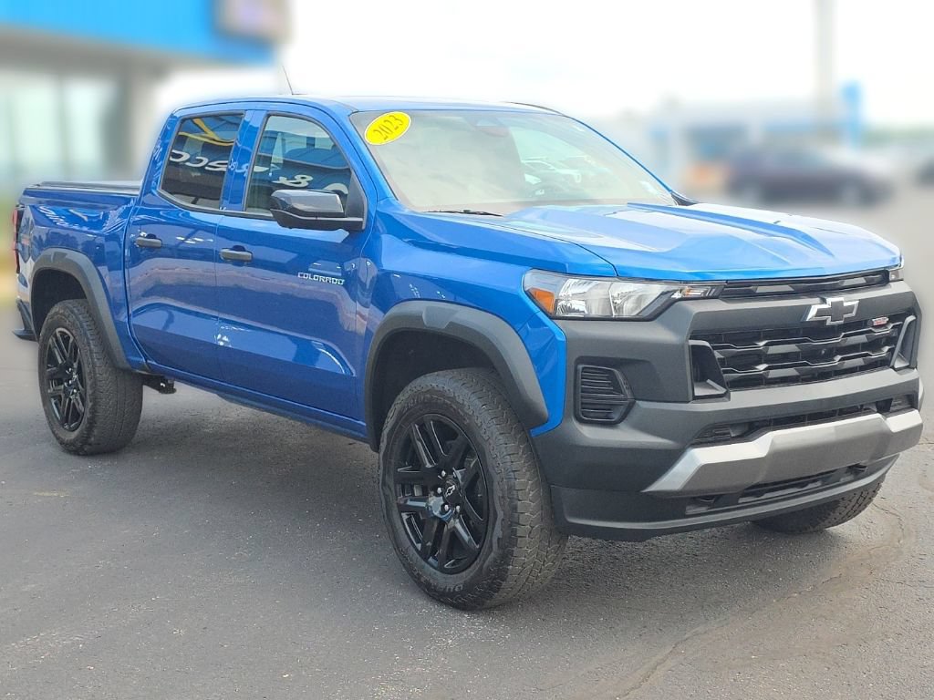 Used 2023 Chevrolet Colorado Trail Boss w/ Technology Package AWD/4WD image 11