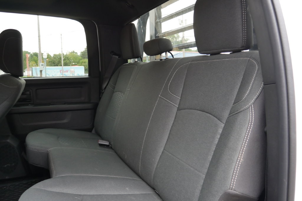 Used 2025 RAM 5500 Tradesman w/ Chrome Appearance Group AWD/4WD image 13