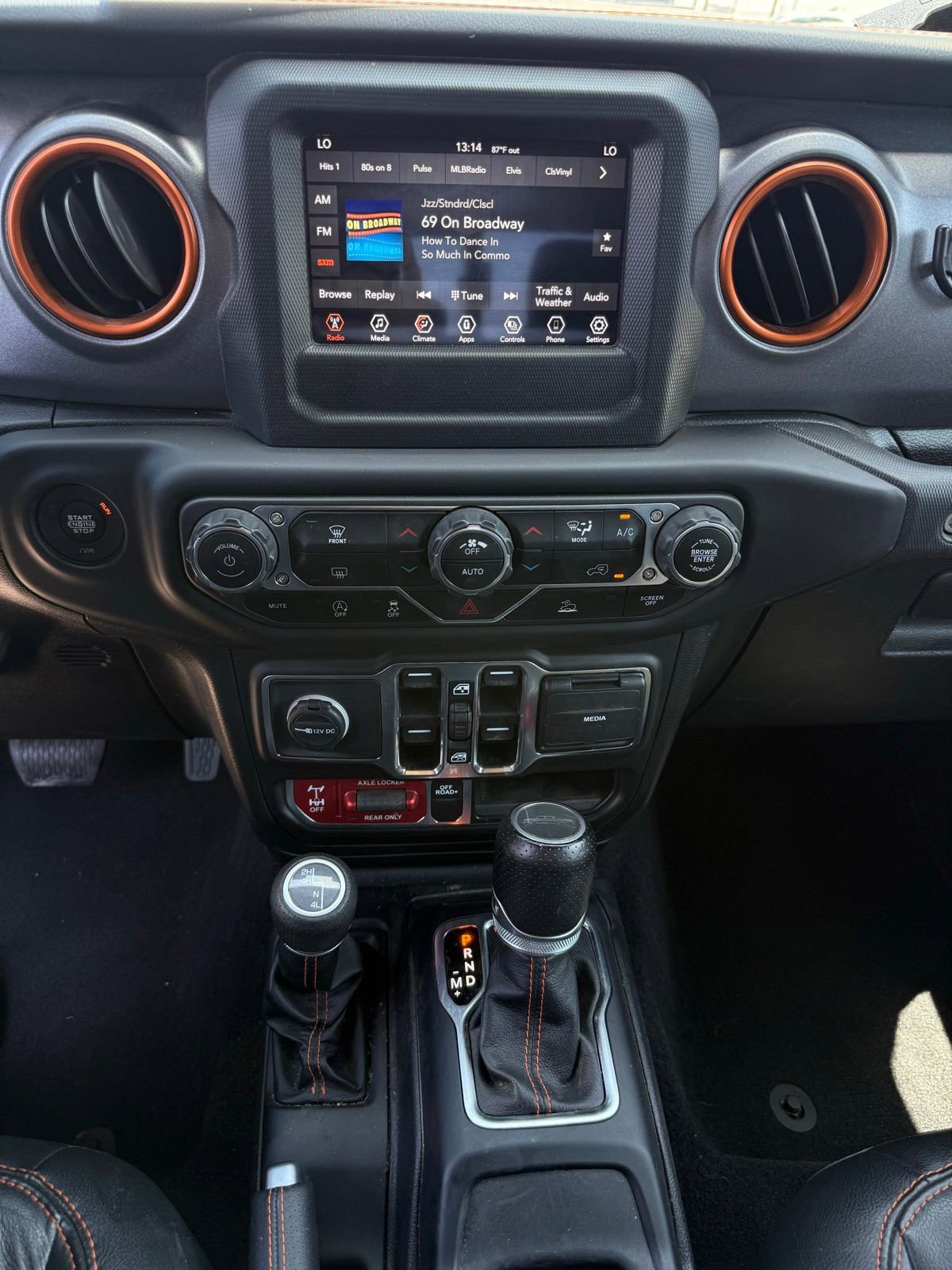 Used 2021 Jeep Gladiator Mojave w/ LED Lighting Group AWD/4WD image 8