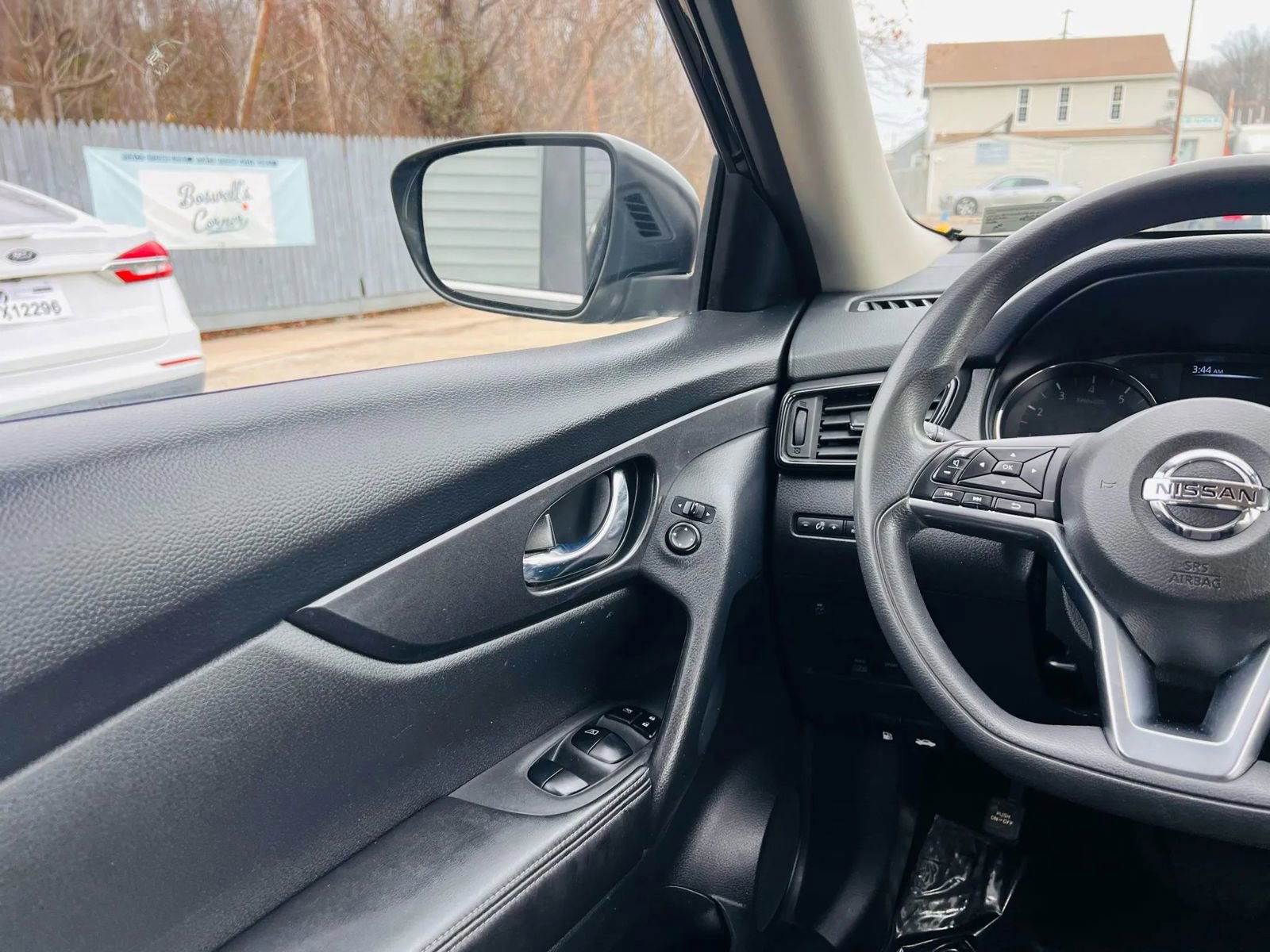 Used 2017 Nissan Rogue S image 23