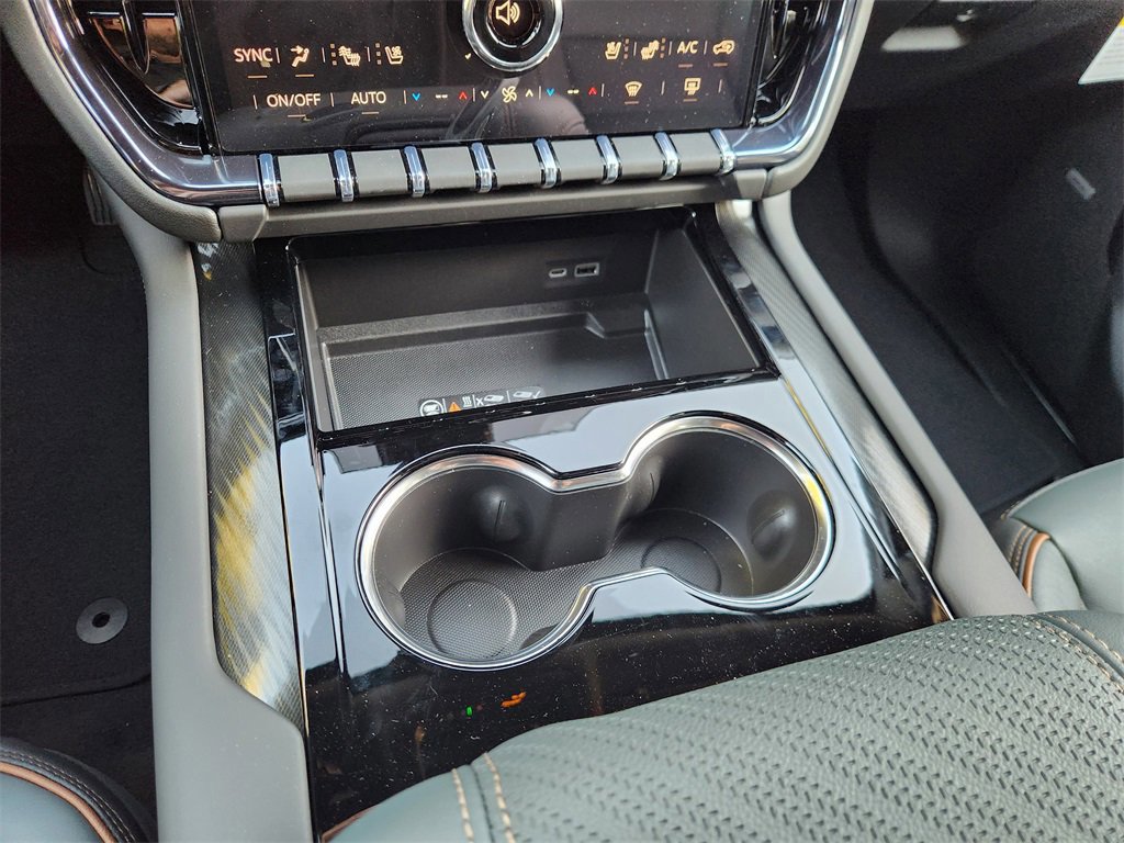 New 2026 GMC Yukon AT4 w/ AT4 Premium Package image 14