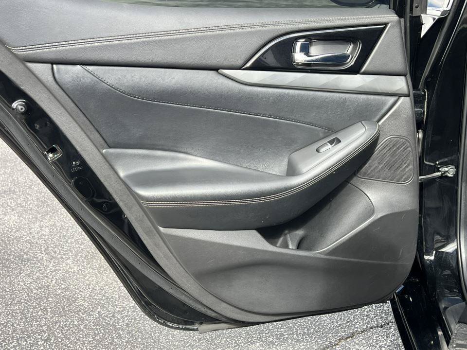 Used 2021 Nissan Maxima 3.5 SV w/ Floor Mat Group FWD image 40