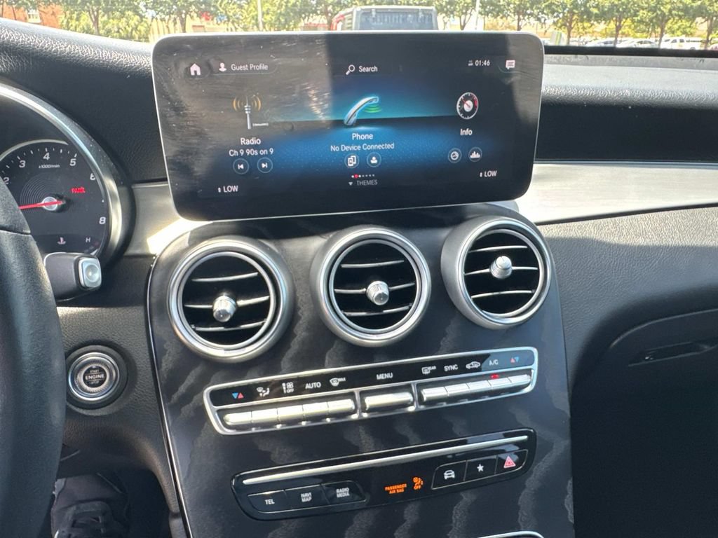 Used 2021 Mercedes-Benz GLC 300 image 27