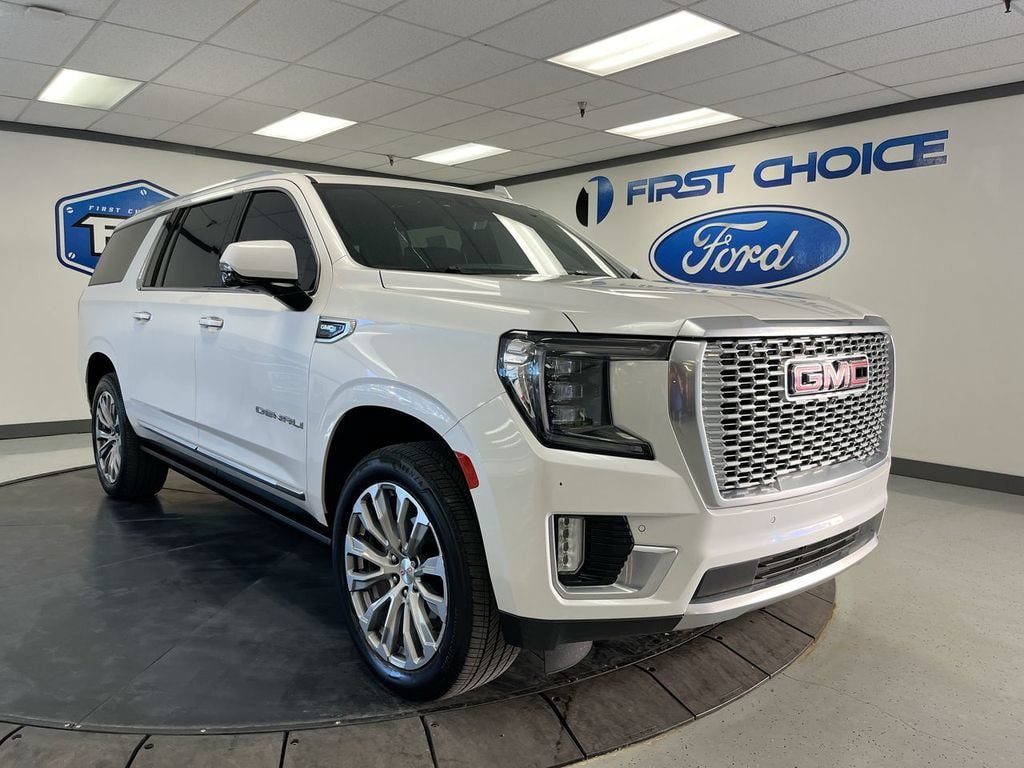Used 2021 GMC Yukon XL Denali w/ Denali Ultimate Package AWD/4WD image 16