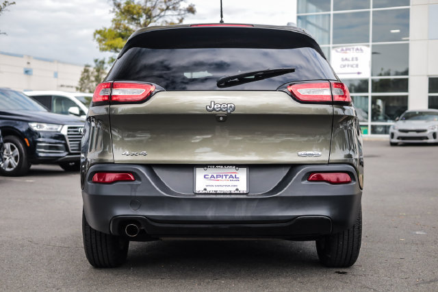 Used 2015 Jeep Cherokee Latitude w/ Comfort/Convenience Group AWD/4WD image 20
