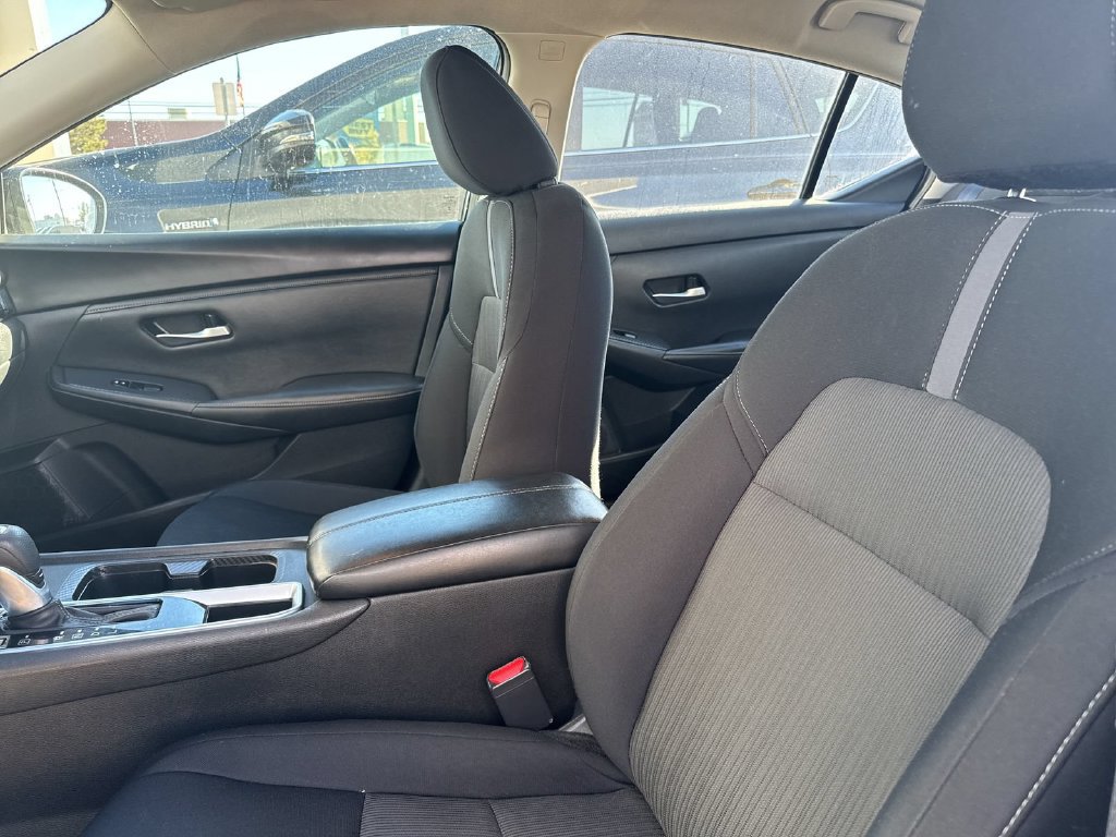 Used 2023 Nissan Sentra SV FWD image 9