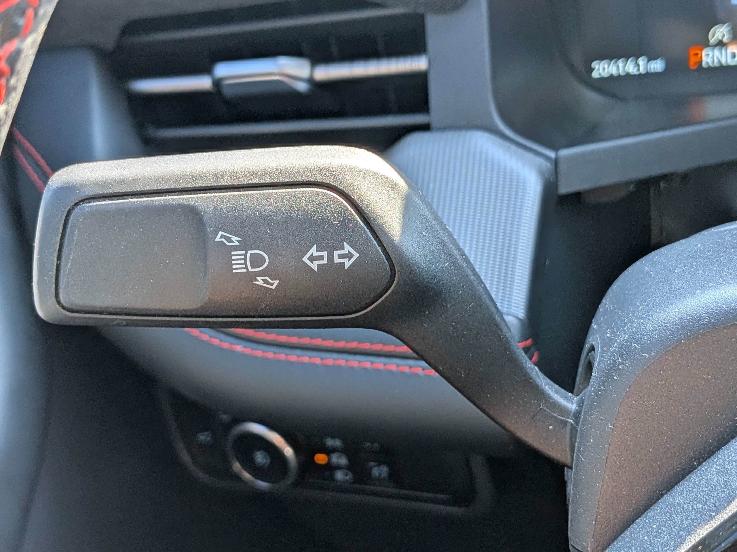 Used 2025 Ford Explorer ST-Line w/ Premium Package RWD image 29