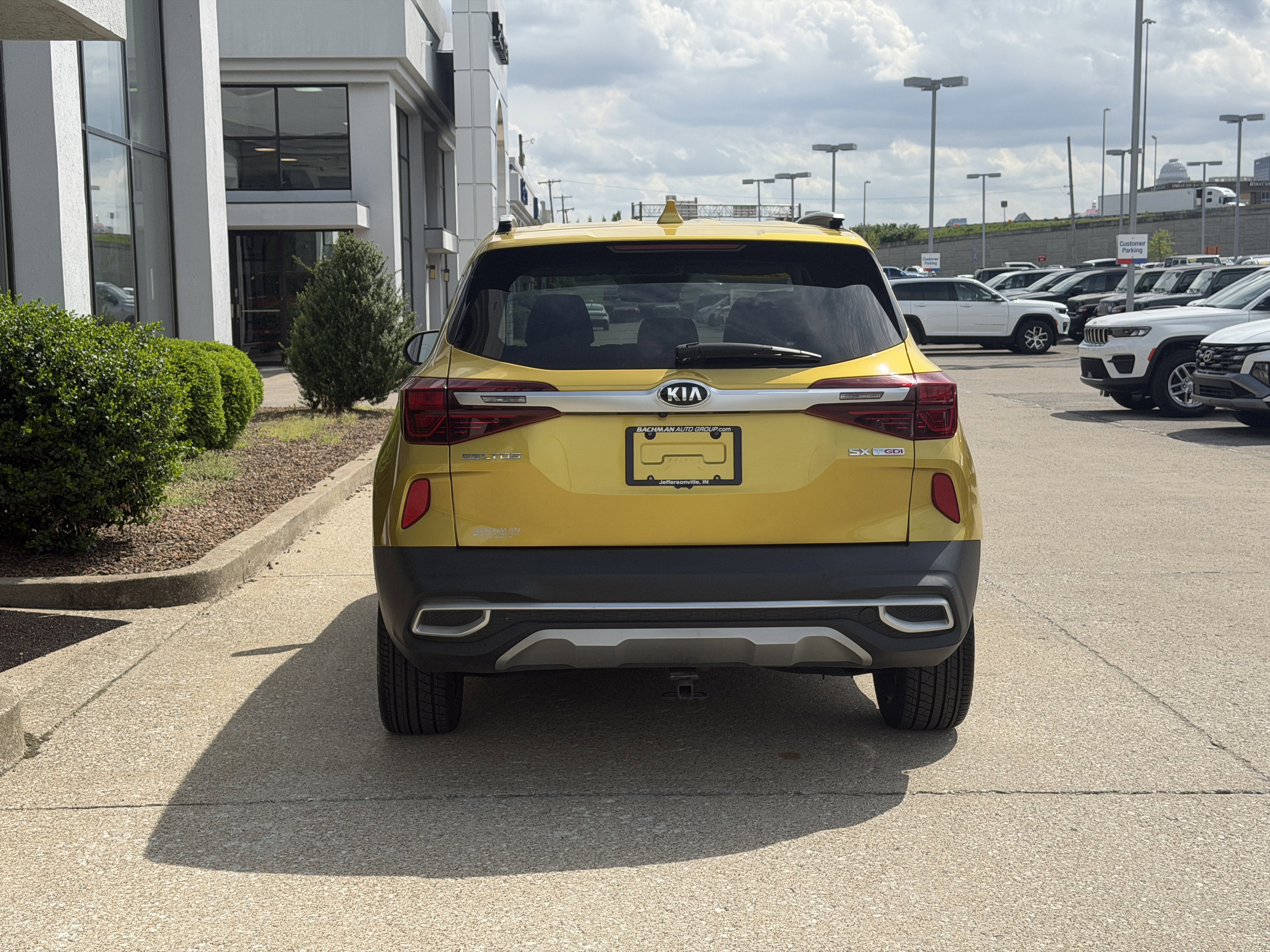 Used 2021 Kia Seltos SX w/ SX Sunroof Package AWD/4WD image 6