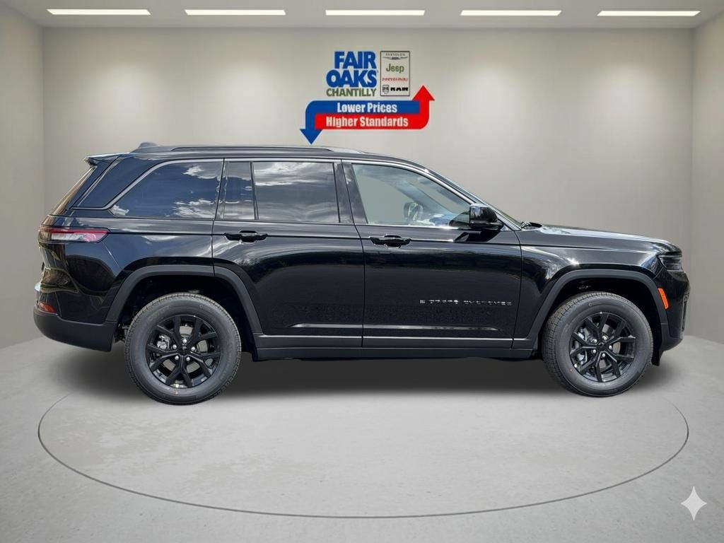 New 2026 Jeep Grand Cherokee Altitude AWD/4WD image 5
