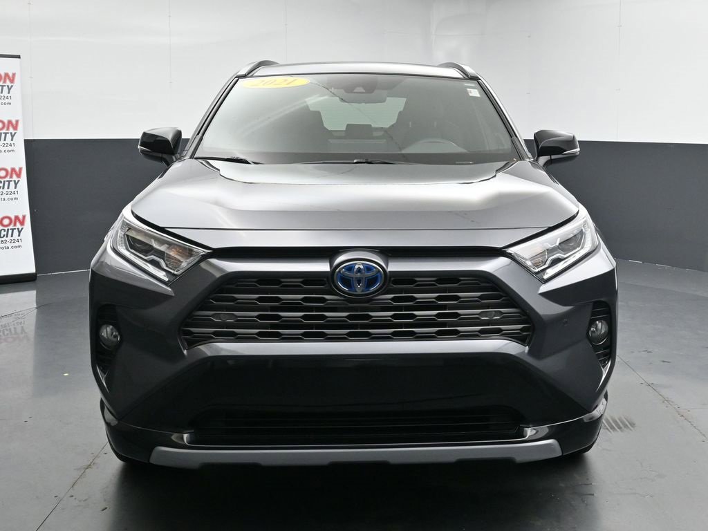 Used 2021 Toyota RAV4 XSE image 3