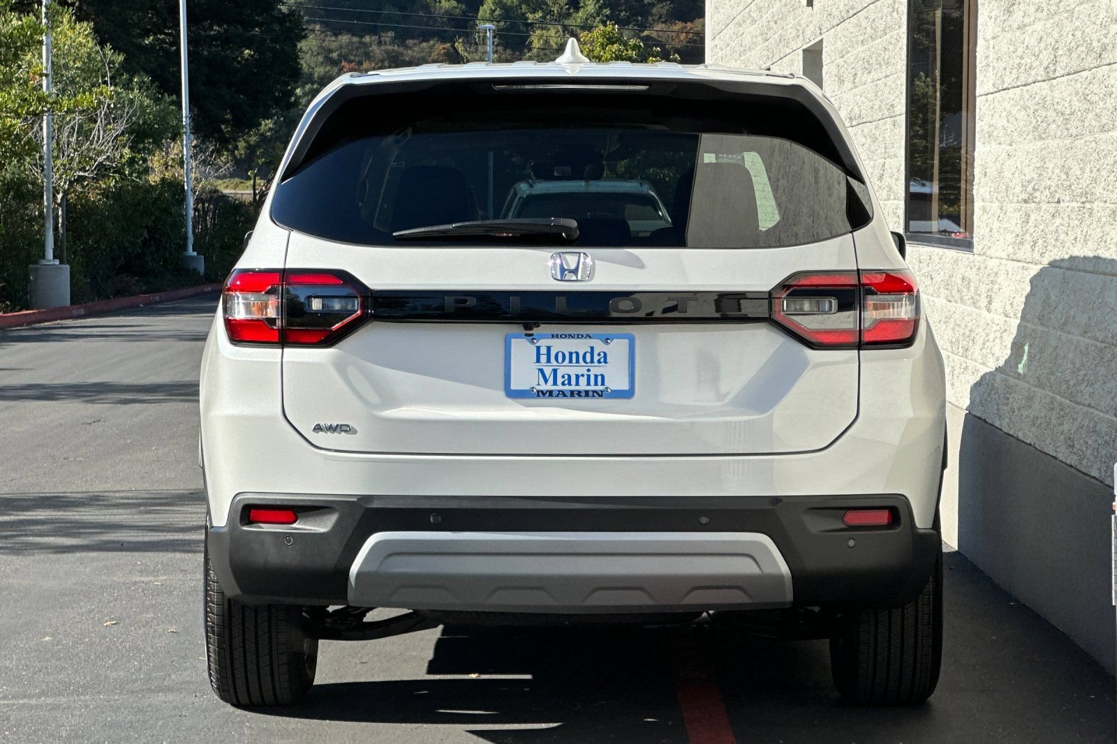 New 2025 Honda Pilot EX-L image 4