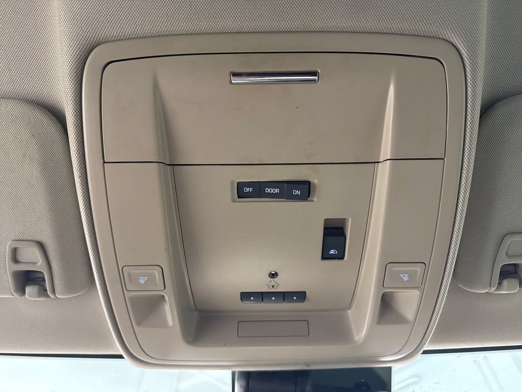 Used 2017 Chevrolet Silverado 3500 High Country AWD/4WD image 23