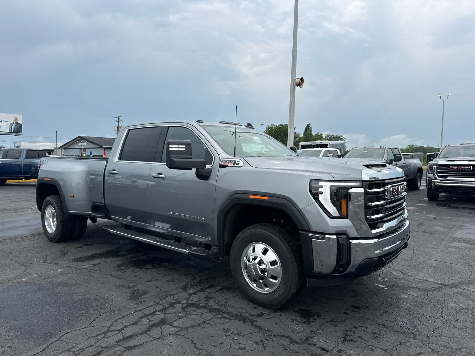 New 2026 GMC Sierra 3500 SLE w/ Preferred Package AWD/4WD image 7