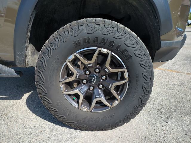 Used 2023 Chevrolet Colorado ZR2 w/ ZR2 Convenience Package III AWD/4WD image 10