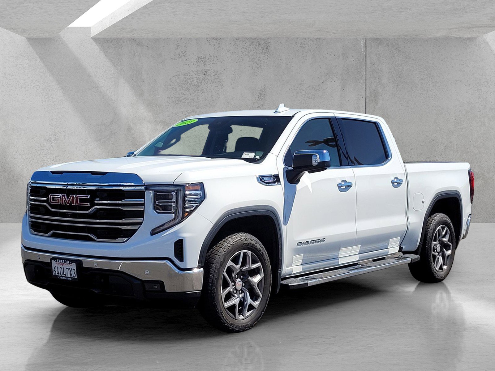 Used 2023 GMC Sierra 1500 SLT w/ SLT Premium Plus Package image 8