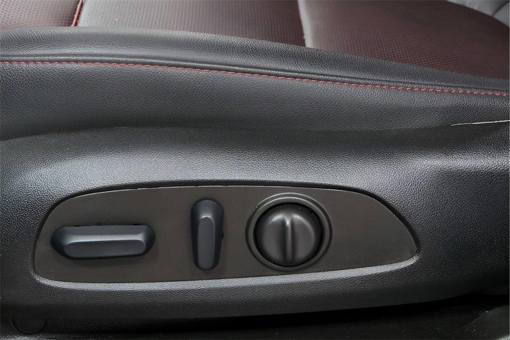 Used 2025 Chevrolet Blazer RS image 19