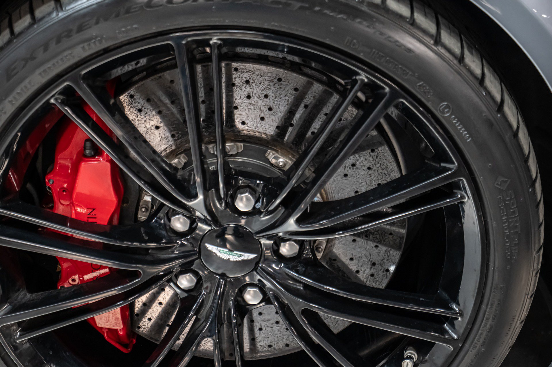 Used 2014 Aston Martin Vanquish Coupe RWD image 57