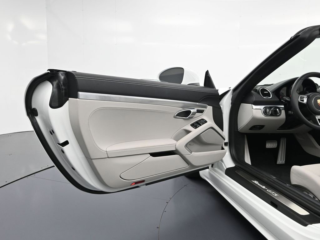 Certified 2025 Porsche 718 Boxster GTS image 13