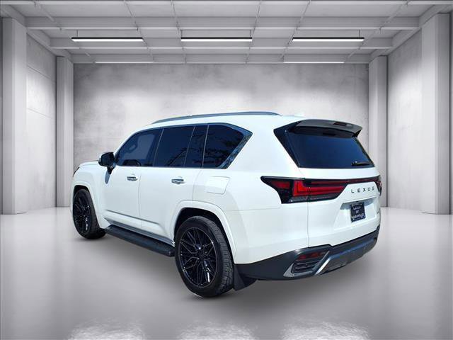 Certified 2022 Lexus LX 600 4WD w/ Luxury Package image 5