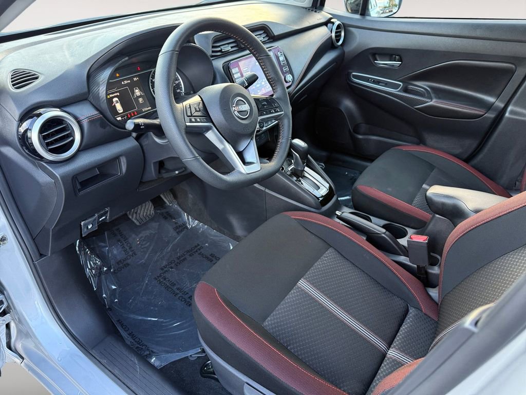 Certified 2025 Nissan Versa SR w/ Trunk Package image 18