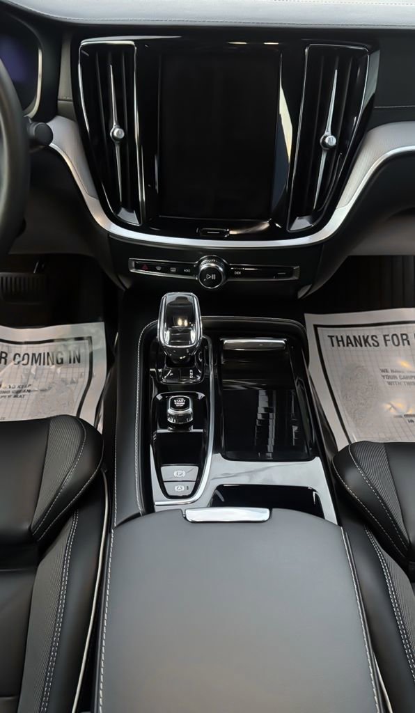 Used 2024 Volvo S60 T8 Ultimate image 17