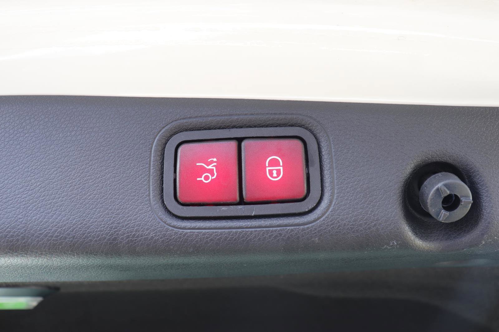 Used 2018 Mercedes-Benz E 300 image 15