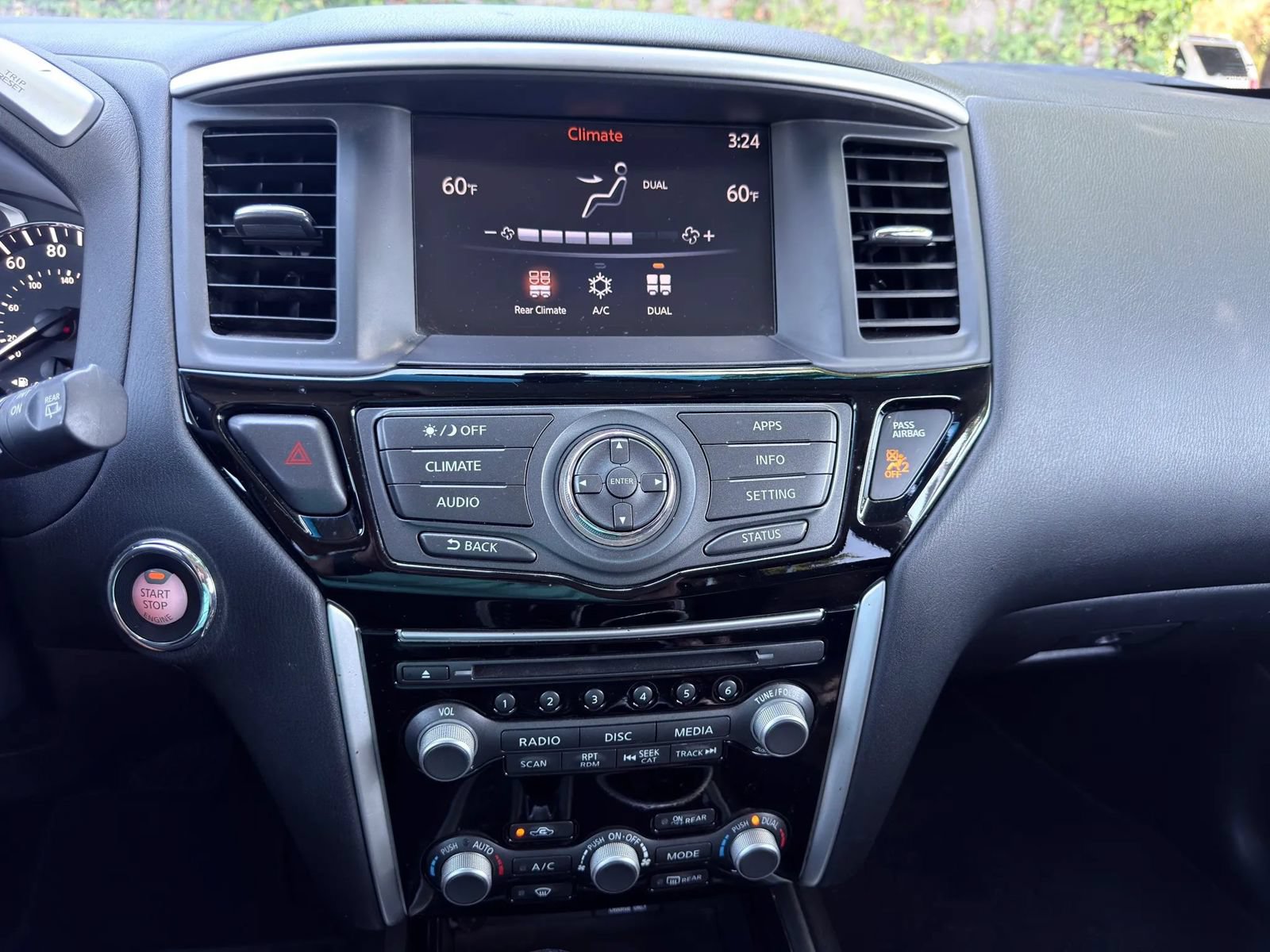 Used 2018 Nissan Pathfinder SV FWD image 14