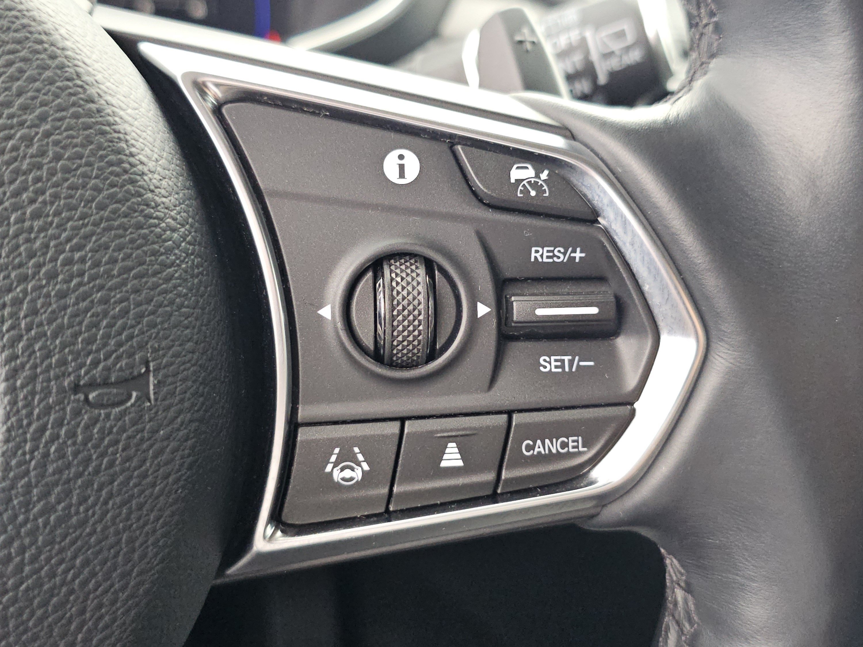 Used 2023 Acura MDX w/ Advance Package AWD/4WD image 15