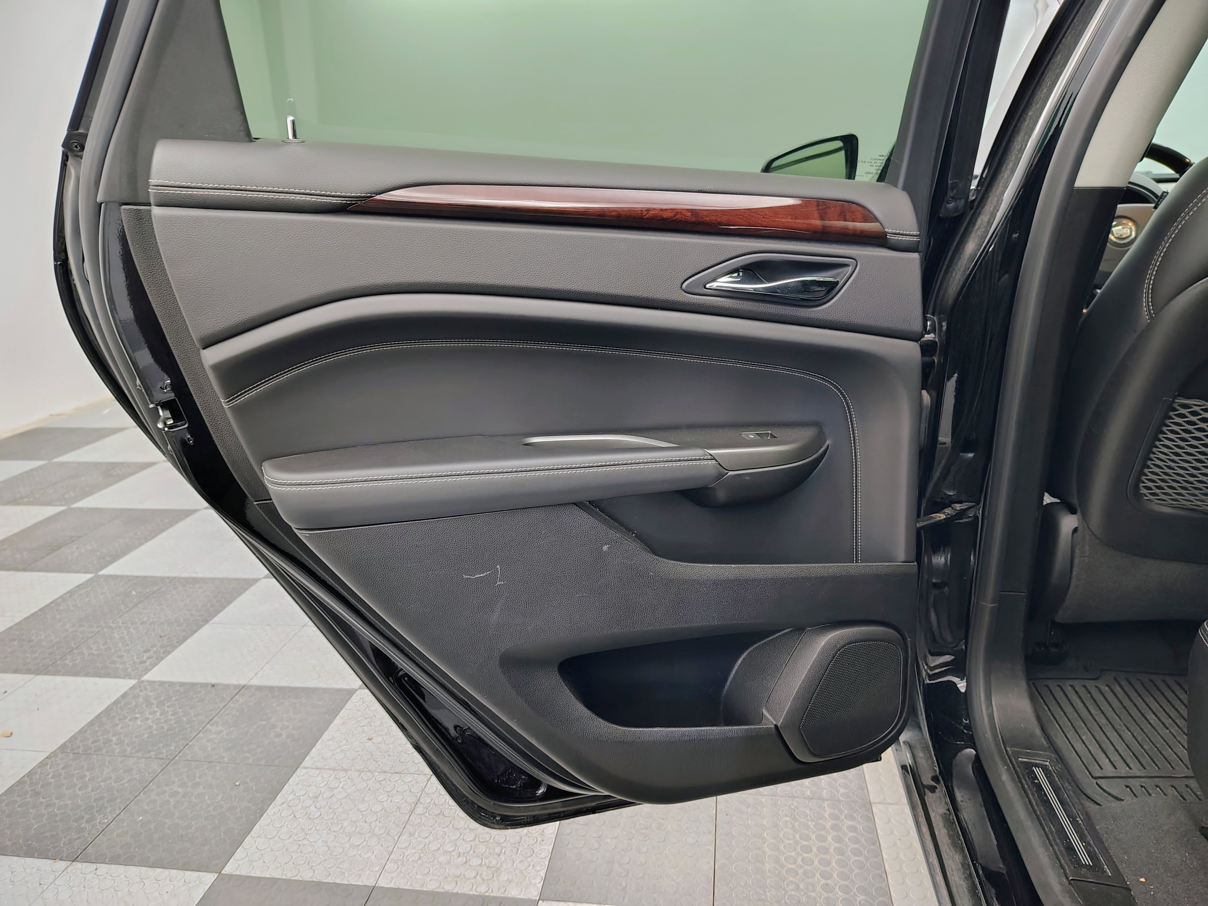 Used 2012 Cadillac SRX Premium AWD/4WD image 11