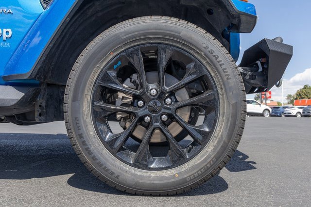 Used 2022 Jeep Wrangler Unlimited Sahara image 12