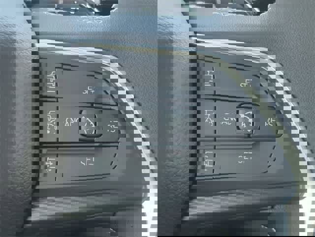 Used 2025 Jeep Grand Cherokee Laredo image 24