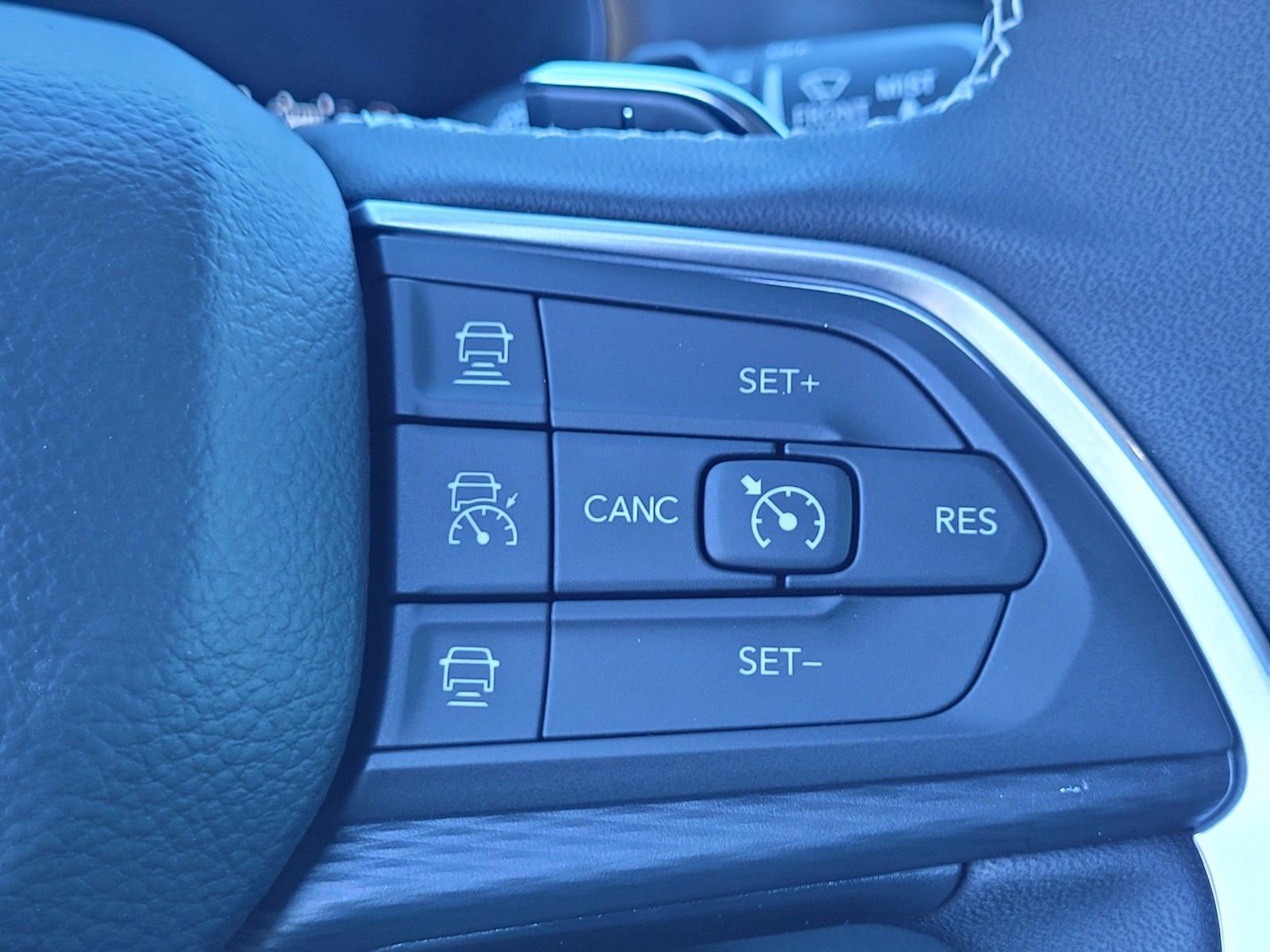 New 2025 Jeep Grand Cherokee Altitude w/ Trailer Tow Package image 22