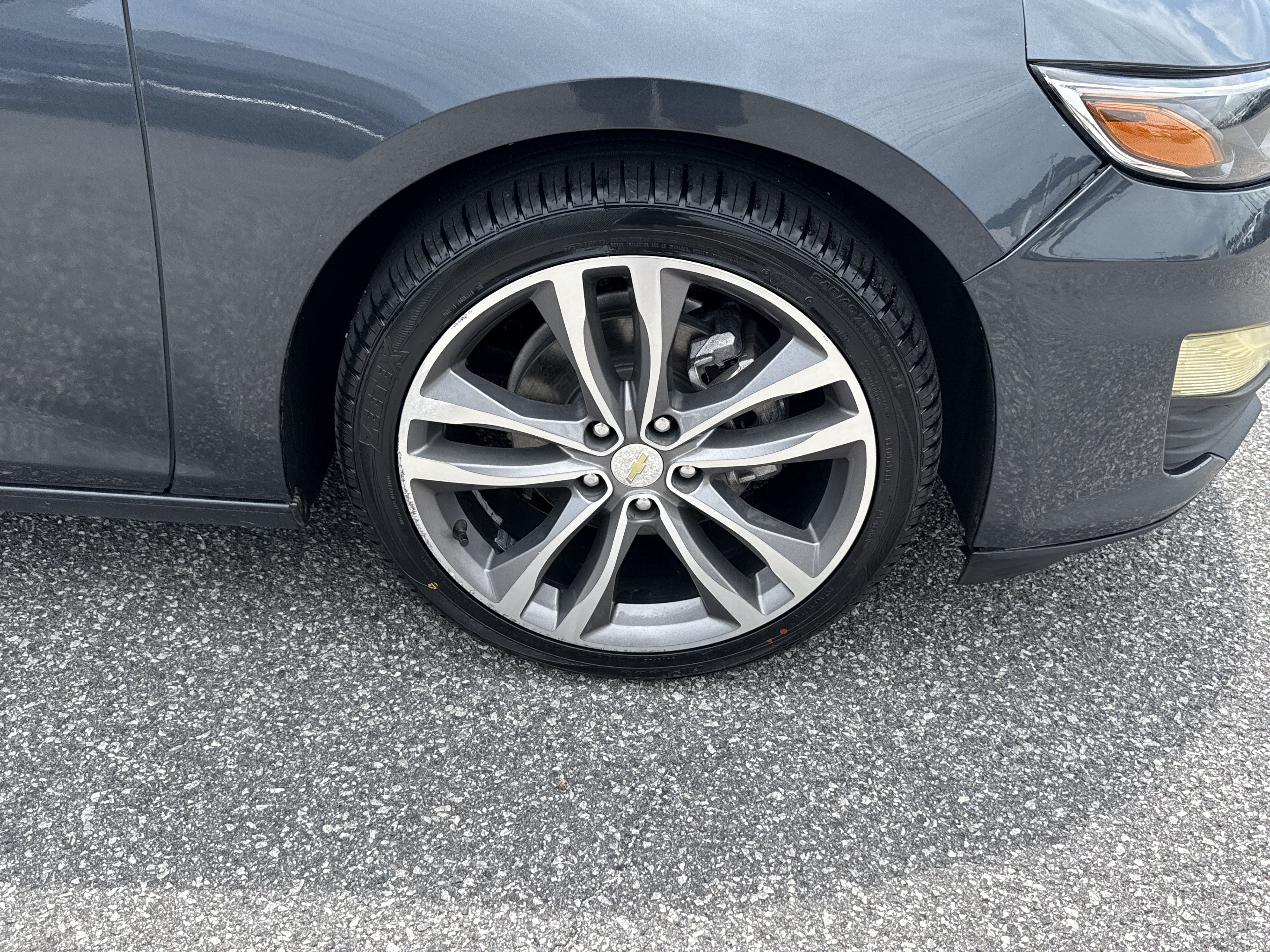 Used 2021 Chevrolet Malibu LT FWD image 5