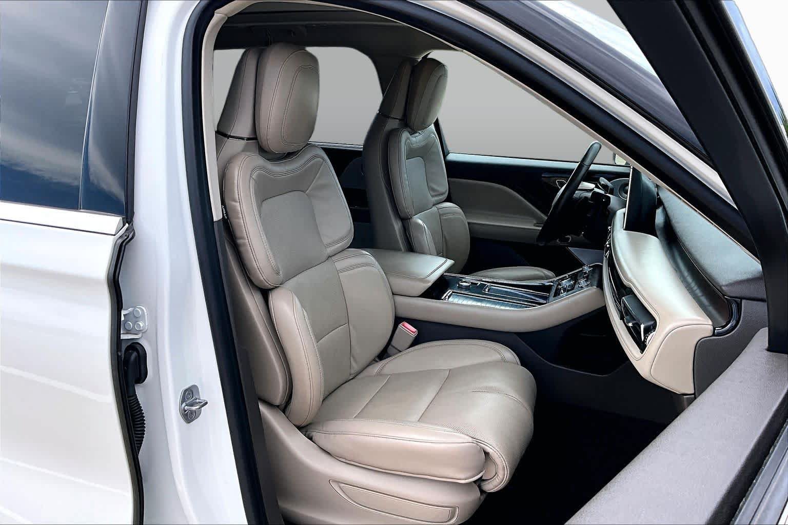 Used 2020 Lincoln Aviator Reserve w/ Equipment Group 202A AWD/4WD image 9