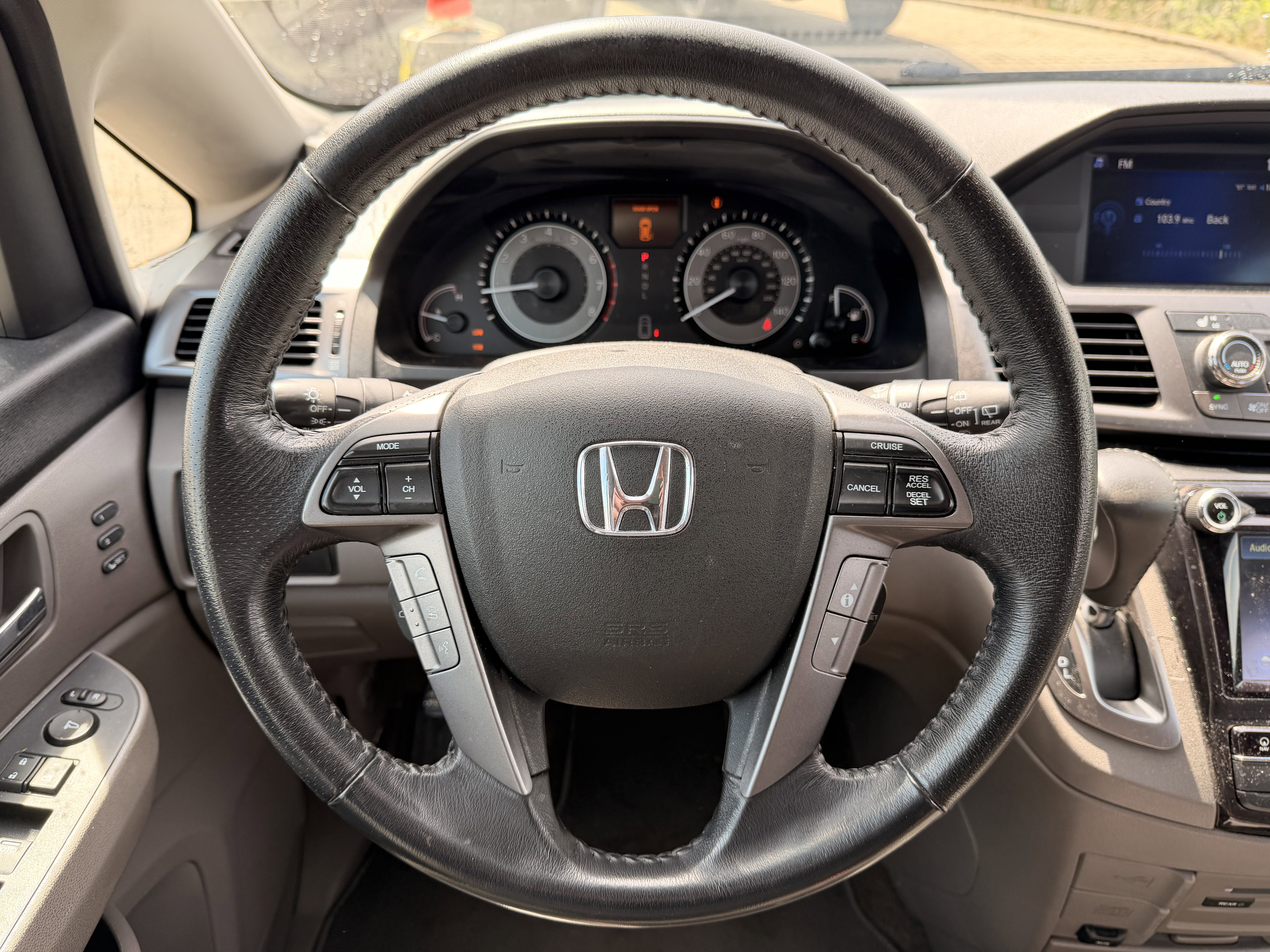 Used 2014 Honda Odyssey Touring image 17