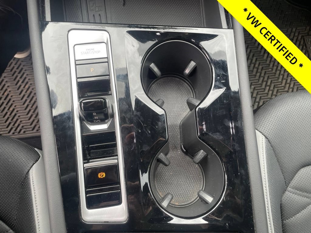 Certified 2025 Volkswagen Atlas Peak Edition SE AWD/4WD image 24