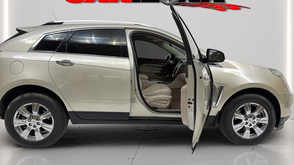 Used 2014 Cadillac SRX Luxury w/ Driver Awareness Package image 17